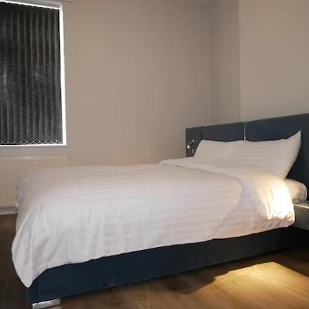 Luxury Living Manchester Exterior photo